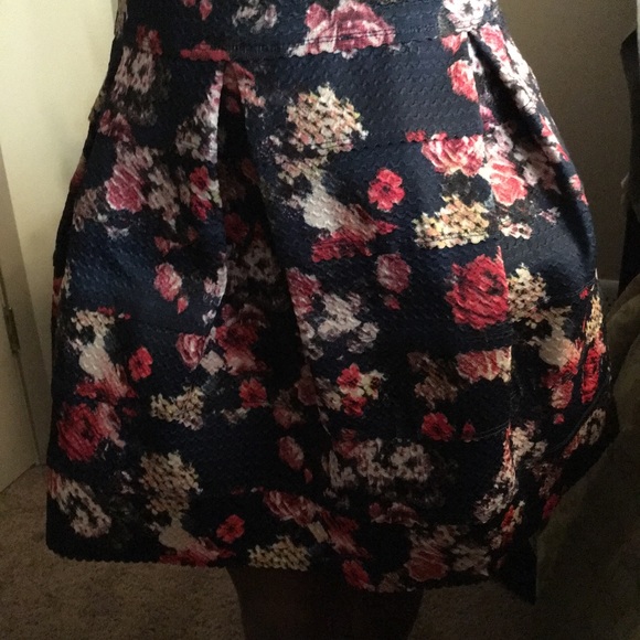 Floral skater skirt - Picture 3 of 5